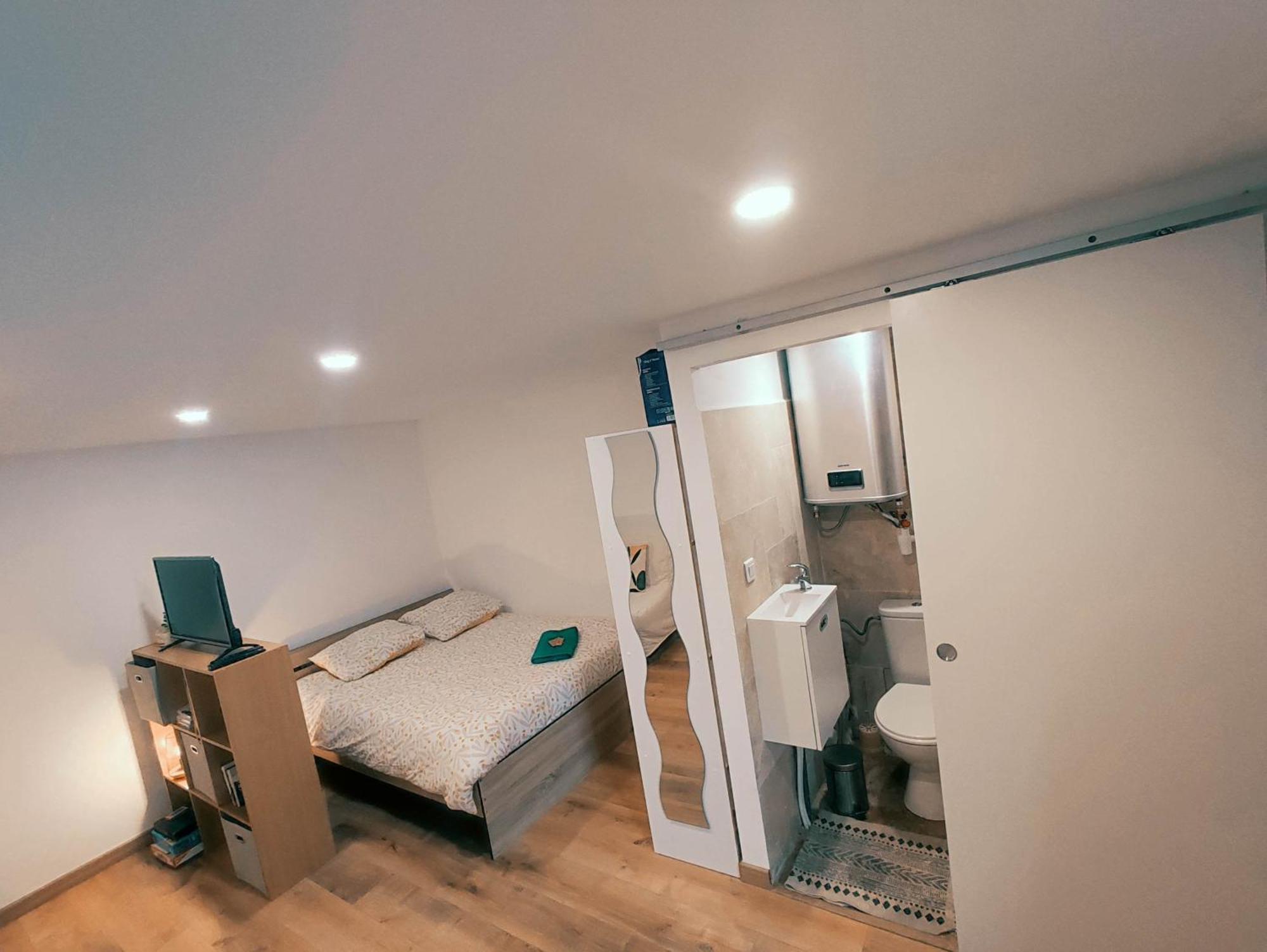 Apartment Studio Cosy Avec Clim Et Terrasse Ideal Couple *